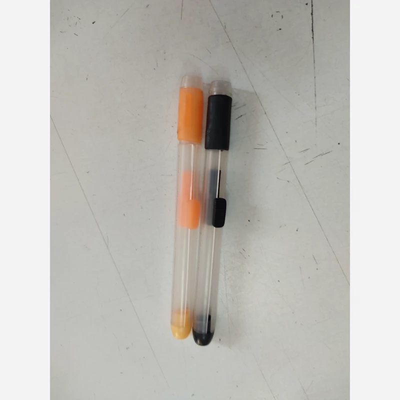 مداد گیر مخصوص مداد های کوتاه تراشیده شده که در دست نمیشه گرفت