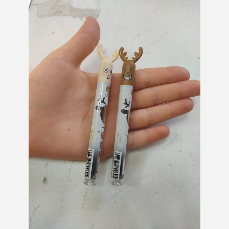 مغز مداد دومیل